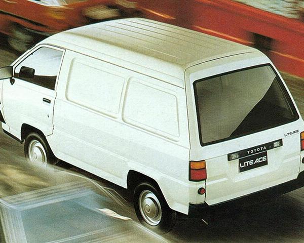 Фото Toyota Lite Ace III Фургон