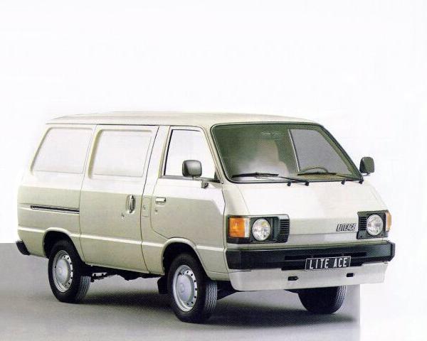 Фото Toyota Lite Ace II Фургон