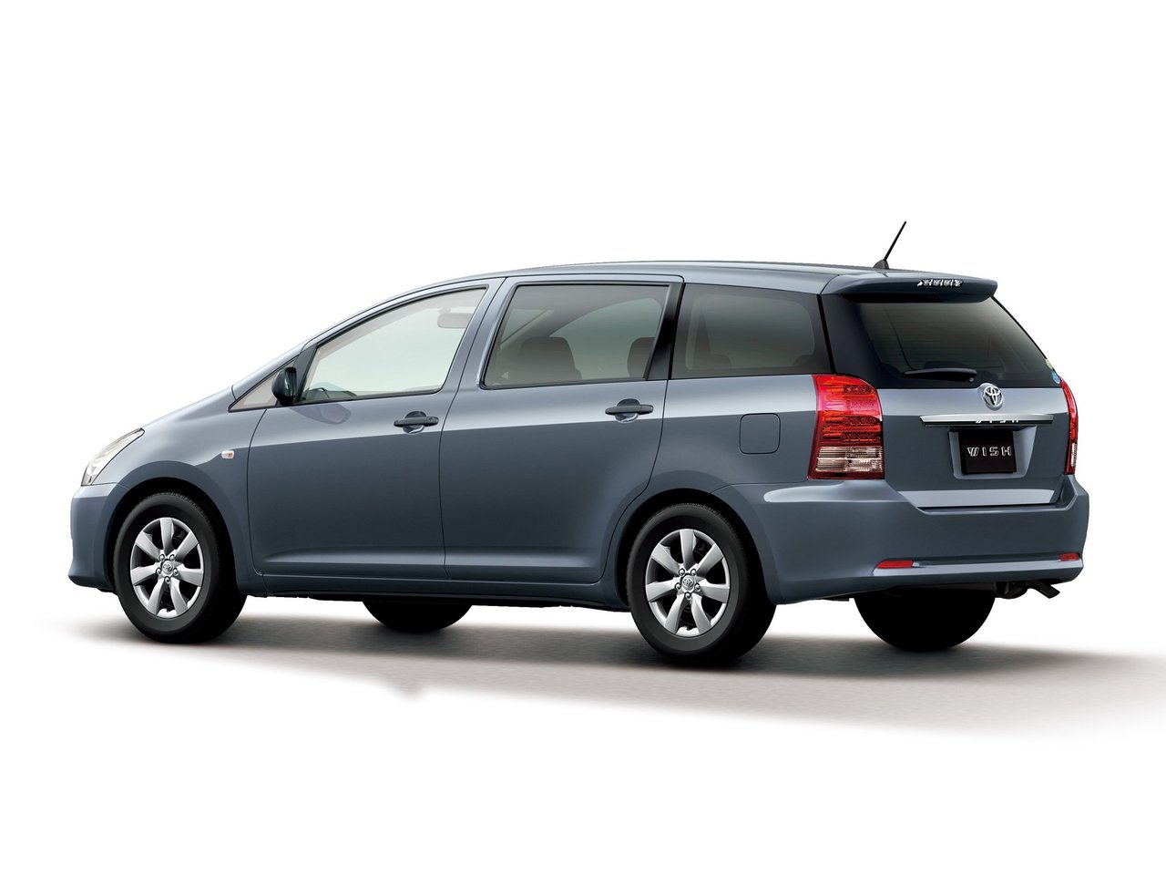 Фото Toyota Wish I Рестайлинг