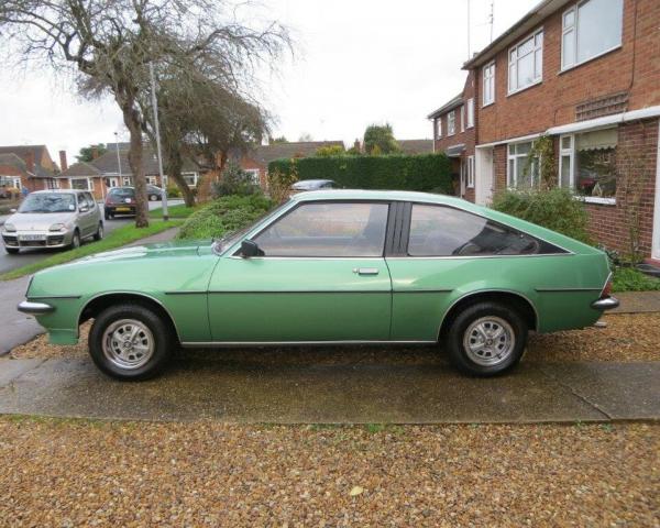 Фото Vauxhall Cavalier I Хэтчбек 3 дв.