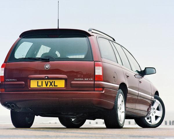 Фото Vauxhall Omega B Рестайлинг Универсал 5 дв.