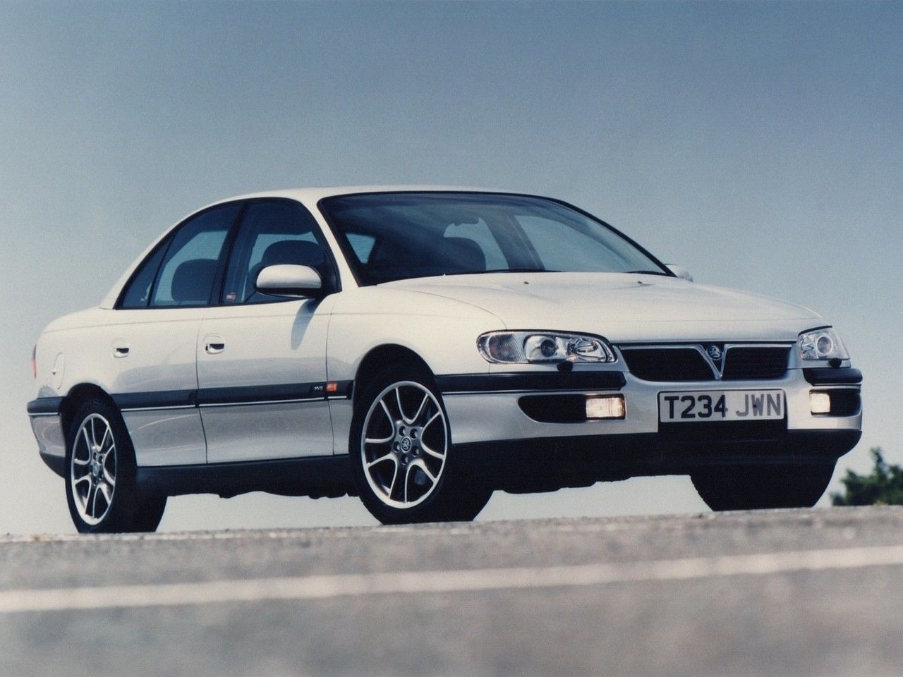 Машина омега б. Vauxhall Omega b. Opel Omega b 1994-1999. Opel Vauxhall Omega. Opel Omega b Vauxhall.