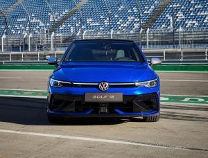 Фото Volkswagen Golf R VIII Рестайлинг