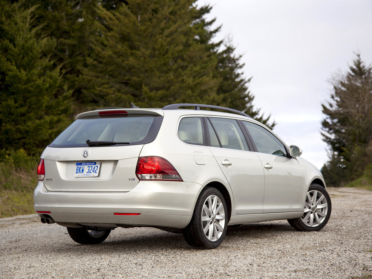 Фото Volkswagen Jetta SportWagen