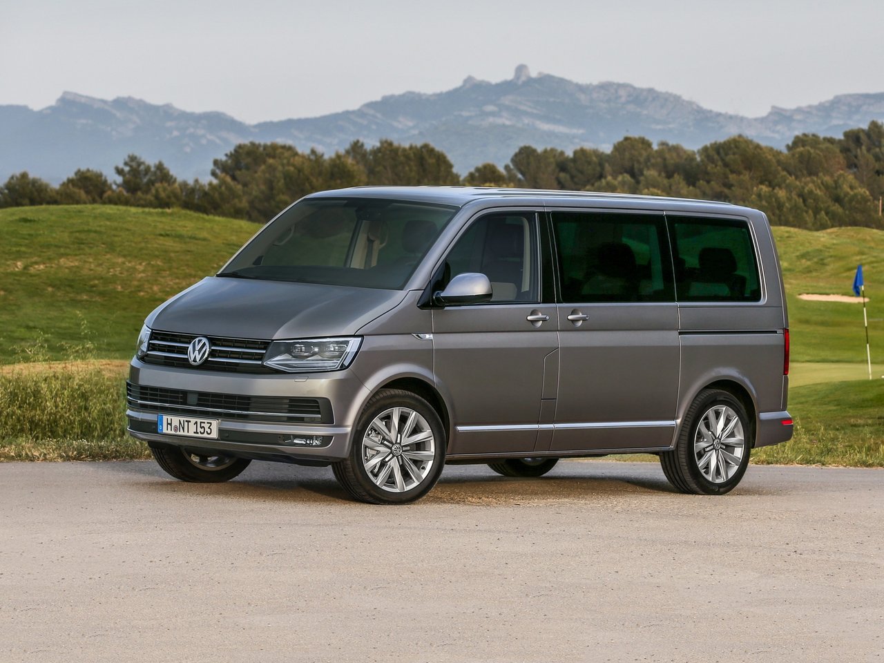 Фото Volkswagen Multivan T6