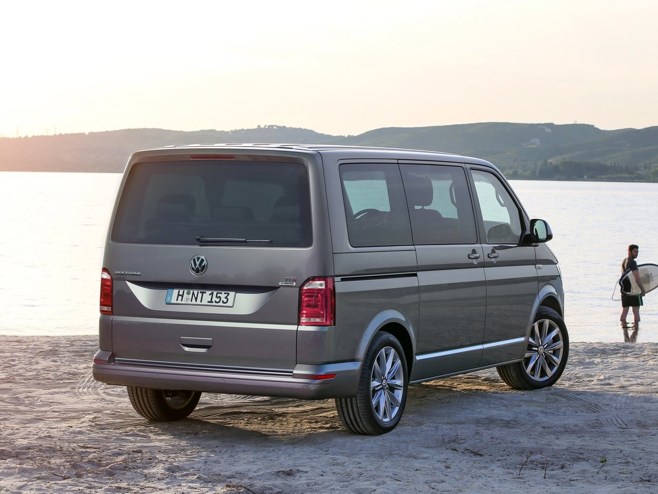 Фото Volkswagen Multivan T6