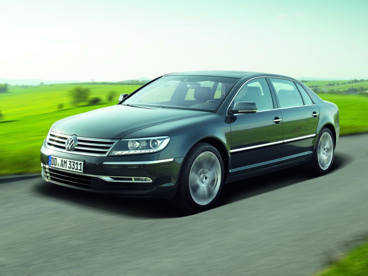 Фото Volkswagen Phaeton I Рестайлинг