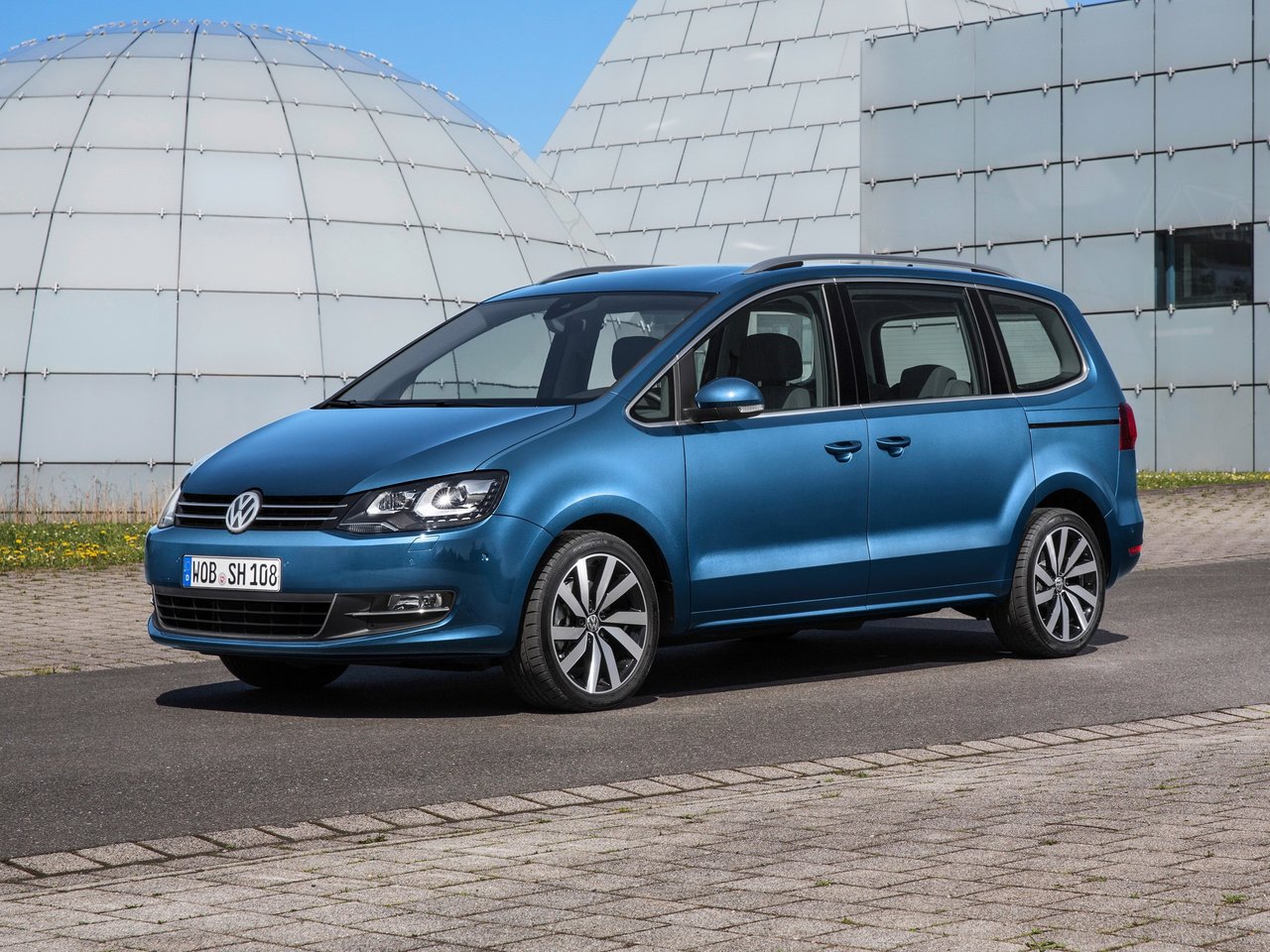 Фото Volkswagen Sharan II Рестайлинг