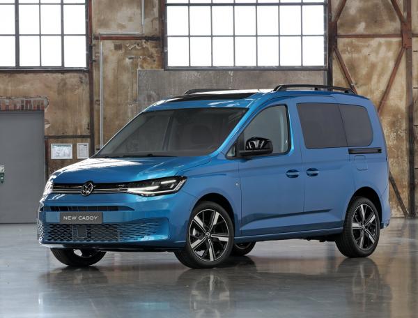 Сравнение Volkswagen Caddy и Volkswagen Touran