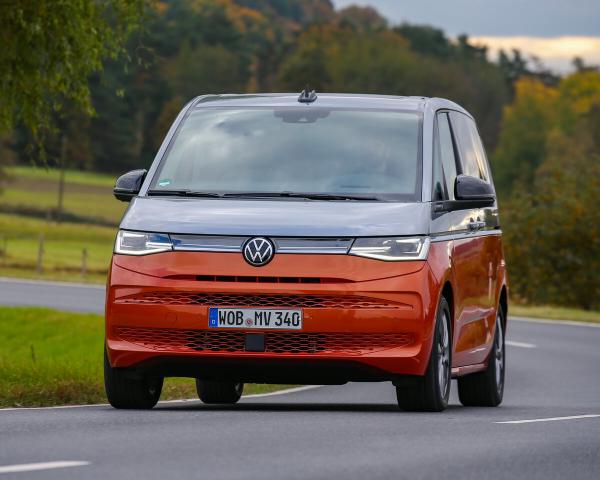 Фото Volkswagen Multivan T7 Минивэн