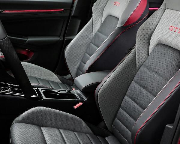 Фото Volkswagen Golf GTI VIII Рестайлинг Хэтчбек 5 дв.