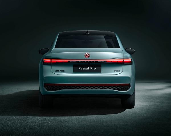 Фото Volkswagen Passat (North America) Pro I Седан