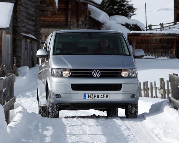 Фото Volkswagen Caravelle T5 Рестайлинг Минивэн SWB