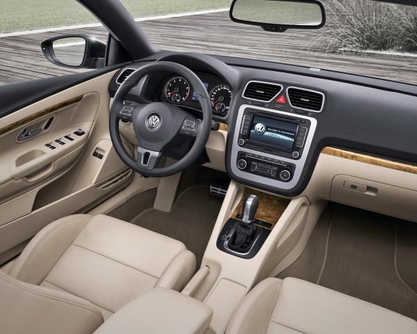 Фото Volkswagen Eos I Рестайлинг Кабриолет