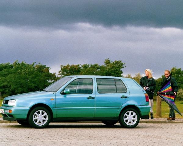 Фото Volkswagen Golf III Хэтчбек 5 дв.