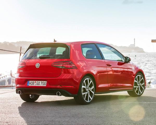 Фото Volkswagen Golf GTI VII Рестайлинг Хэтчбек 3 дв.