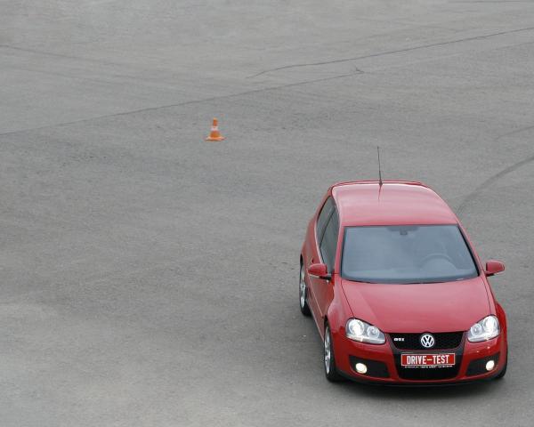 Фото Volkswagen Golf GTI V Хэтчбек 3 дв.