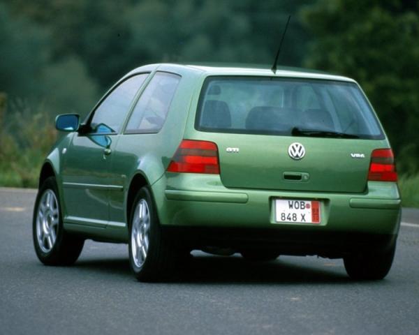 Фото Volkswagen Golf GTI IV Хэтчбек 3 дв.