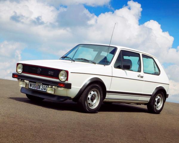 Фото Volkswagen Golf GTI I Хэтчбек 3 дв.