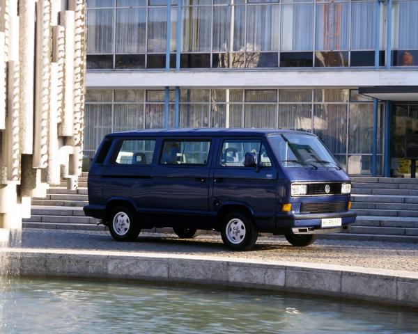 Фото Volkswagen Multivan T3 Минивэн