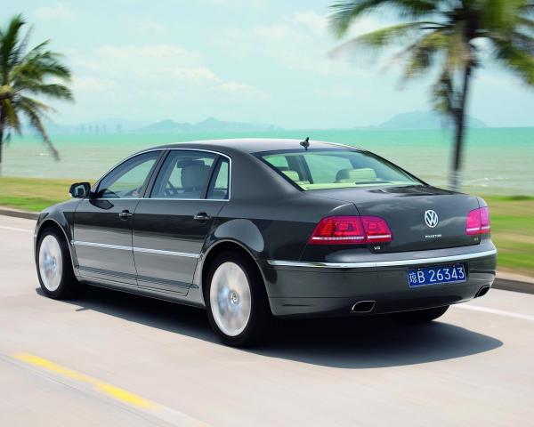 Фото Volkswagen Phaeton I Рестайлинг Седан