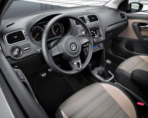 Фото Volkswagen Polo V Хэтчбек 5 дв. Cross