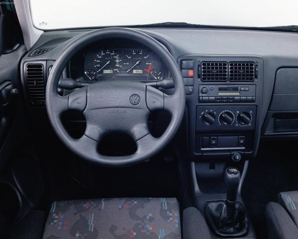 Фото Volkswagen Polo III Хэтчбек 5 дв.