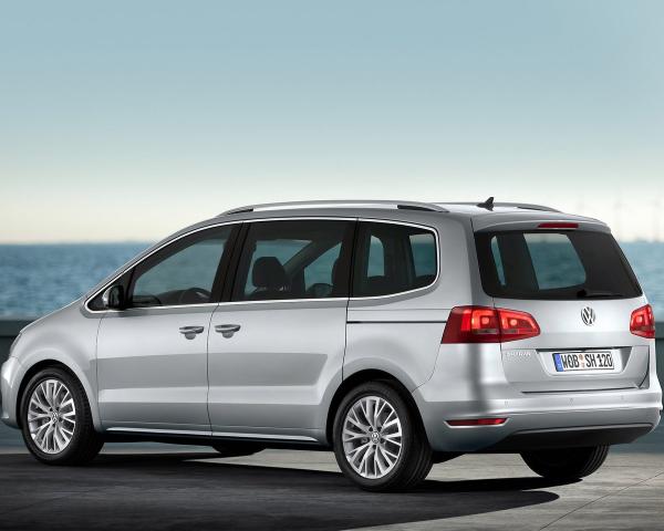 Фото Volkswagen Sharan II Минивэн