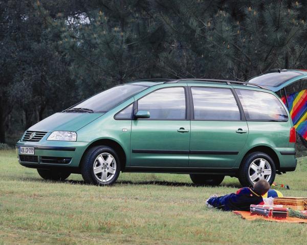 Фото Volkswagen Sharan I Рестайлинг Минивэн