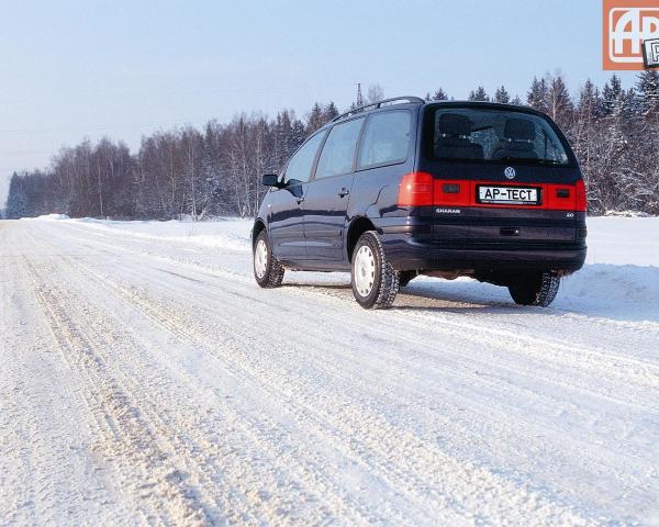 Фото Volkswagen Sharan I Рестайлинг Минивэн