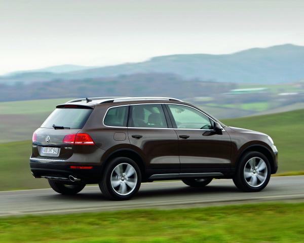 Фото Volkswagen Touareg II Внедорожник 5 дв.