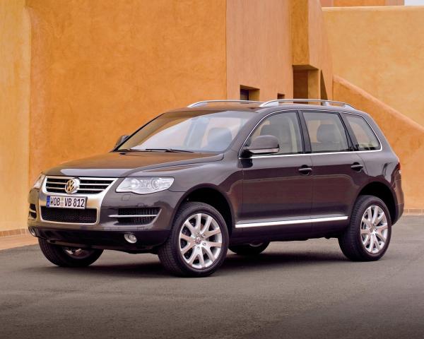 Фото Volkswagen Touareg I Рестайлинг Внедорожник 5 дв.