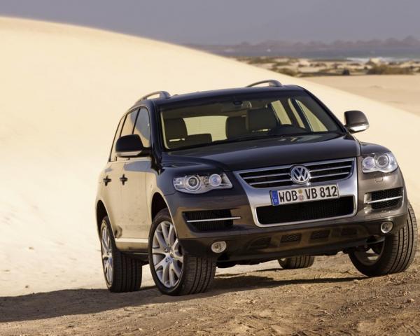 Фото Volkswagen Touareg I Рестайлинг Внедорожник 5 дв.