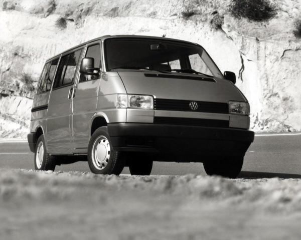 Фото Volkswagen EuroVan T4 Минивэн