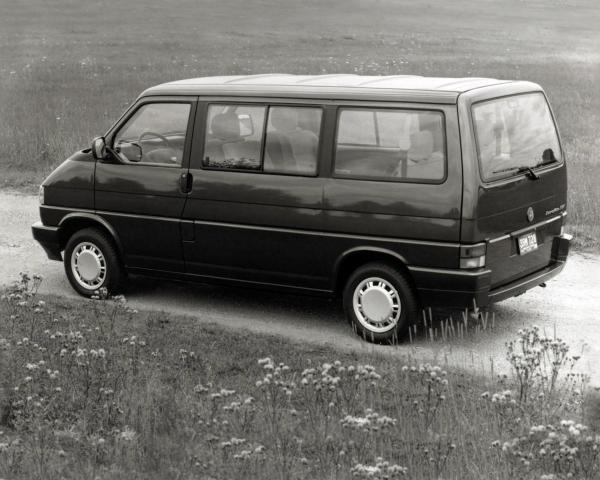 Фото Volkswagen EuroVan T4 Минивэн