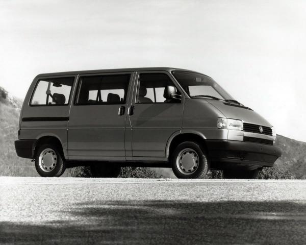 Фото Volkswagen EuroVan T4 Минивэн