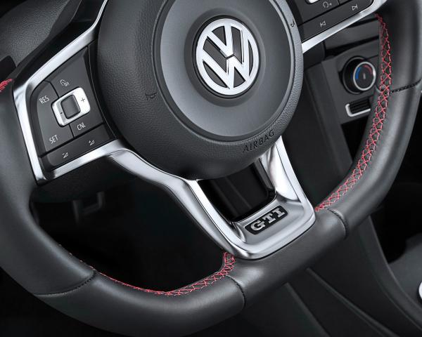 Фото Volkswagen Polo GTI V Рестайлинг Хэтчбек 5 дв.