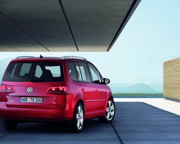 Фото Volkswagen Touran II Компактвэн
