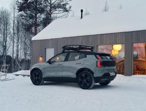 Фото Volvo EX30 Cross Country I
