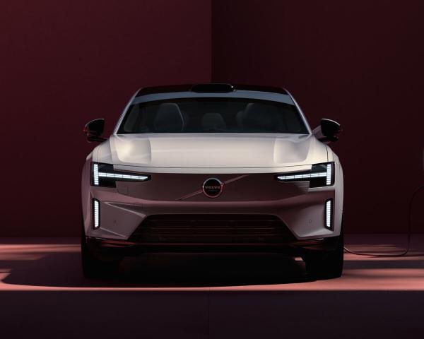 Фото Volvo ES90 I Лифтбек