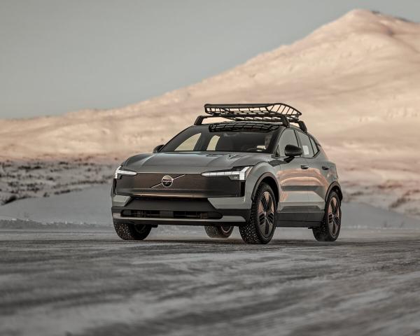 Фото Volvo EX30 Cross Country I Внедорожник 5 дв.