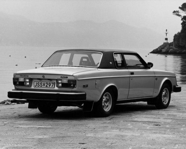 Фото Volvo 260 Series I Седан 2 дв.