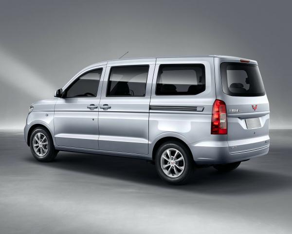 Фото Wuling Hongguang V I Компактвэн